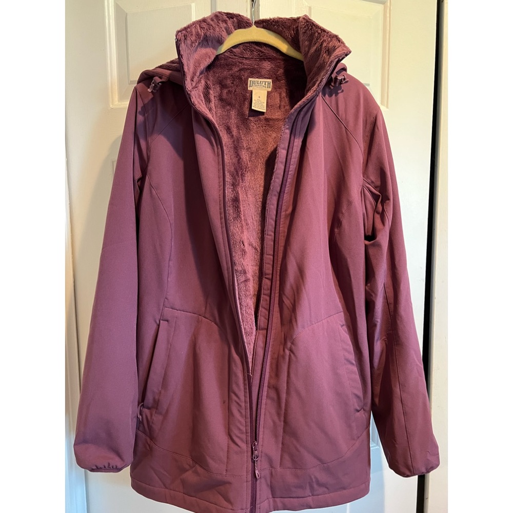 Awesome Coat ! DULUTH TRADING Frostmite Parka -SOFT Purple Faux Fur Inside